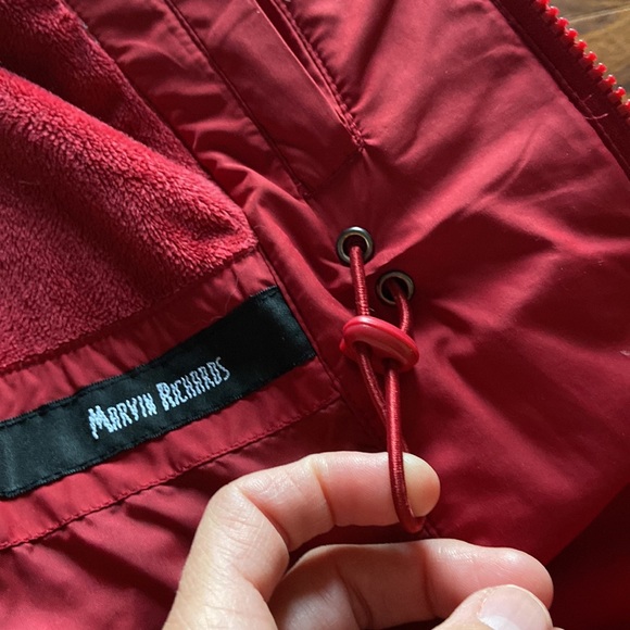 Red puffer winter jacket in size L - Picture 10 of 13